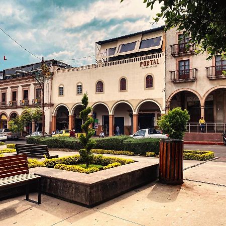 Hotel Portal & Suites Ciudad Hidalgo Buitenkant foto